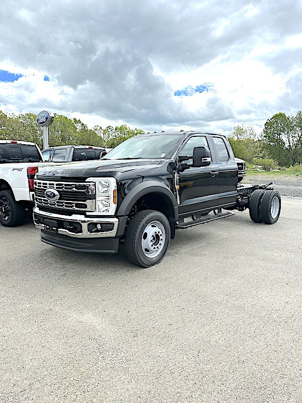 2025 FORD F-550 SUPER-CAB 4X4