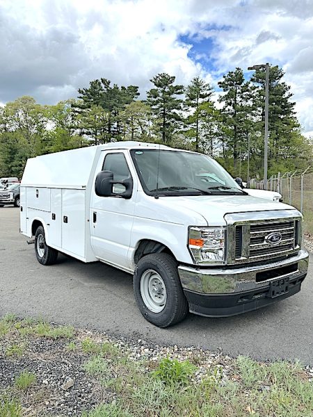 2025 FORD E-350 UTILITY VAN