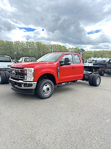2025 FORD F-350 SUPER-CAB 4X4