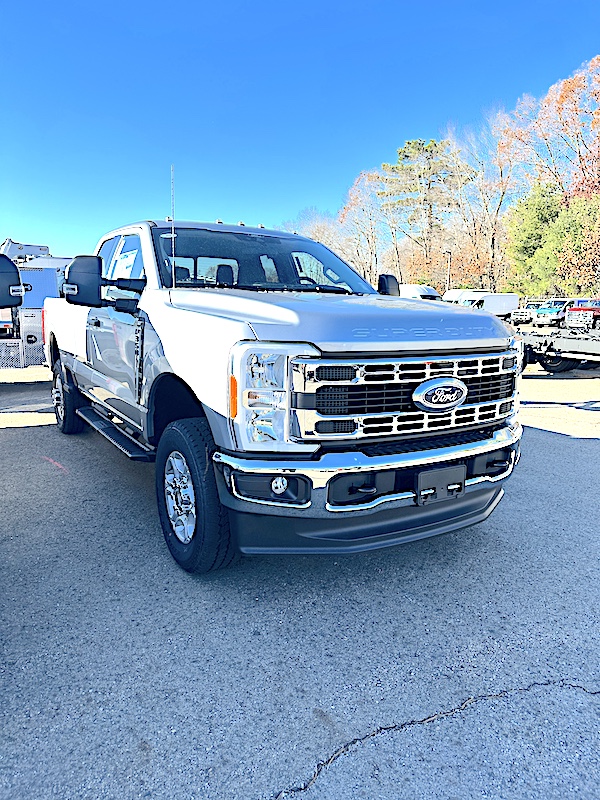 NEW 2026 FORD F-250 SUPER-CAB 4X4