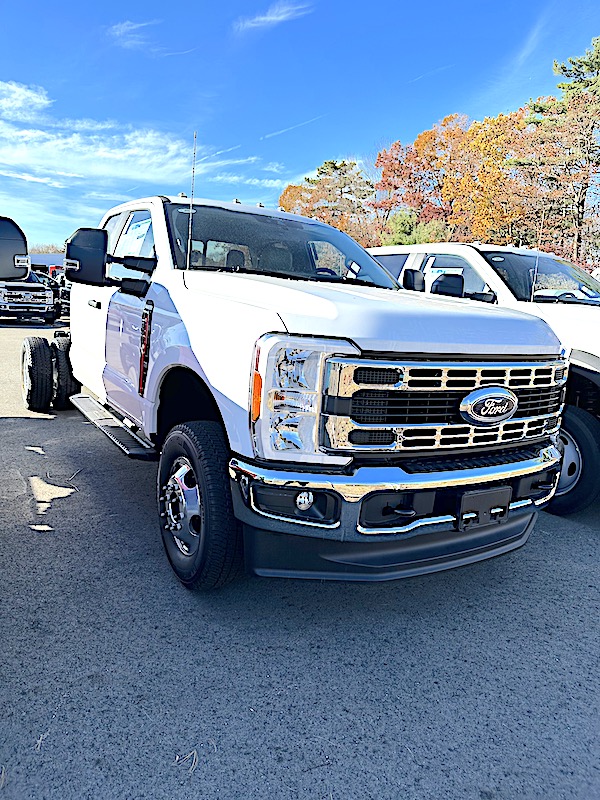 2024 FORD F-550 2024 FORD F-550