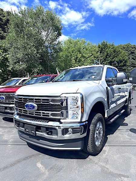 2026 FORD F-250 4X4 SUPER-CAB XLT TRIM